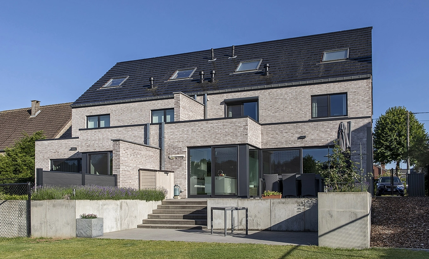 Een energiezuinige woning met terras.